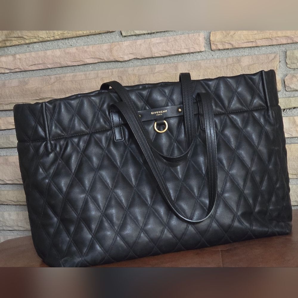 Givenchy Duo Quilted Tote Bag in Black With Dustbag! - Picture 11 of 17
